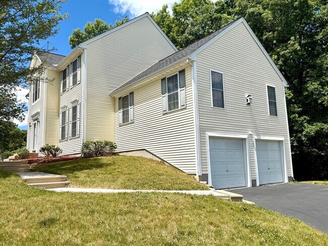 Building Photo - 43 Independence Ln
