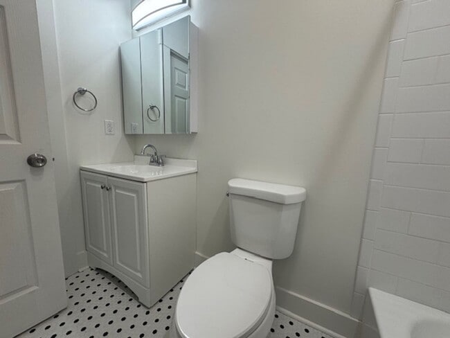 Building Photo - 1115 N Negley Ave