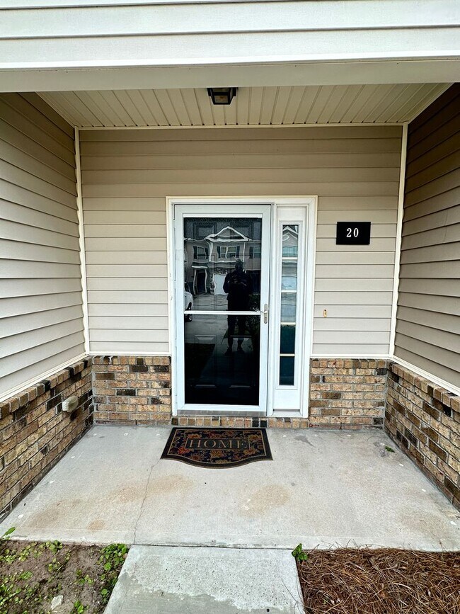 Building Photo - 20 Canyon Oak Loop