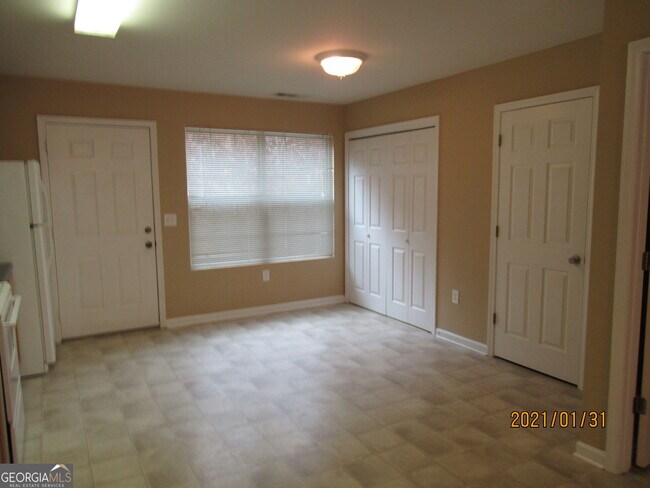 Foto del edificio - 44 Cleves Way