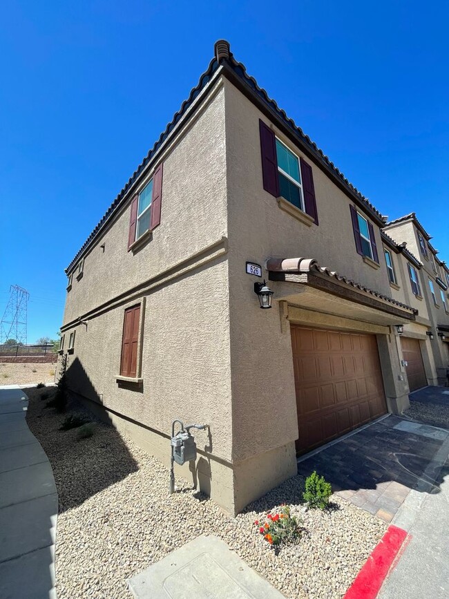 Foto del edificio - Coming Soon-2 Story Townhome Ready for new tenant on 6/15/2026!
