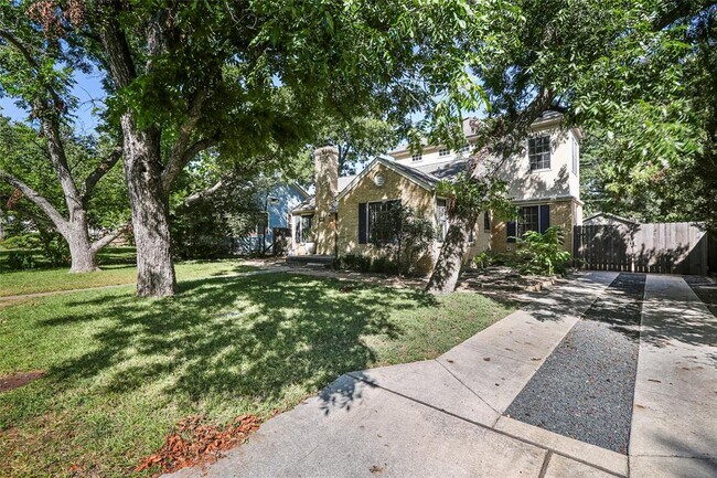 Building Photo - 3103 Glenview Ave