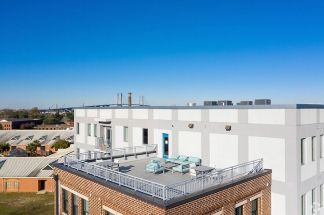 Building Photo - 540 Selma St