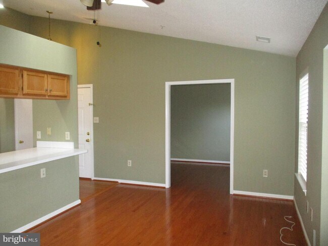 Building Photo - 14201 Woolen Oak Ct