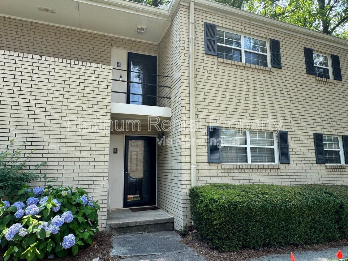 Foto principal - 311 Peachtree Hills Ave NE