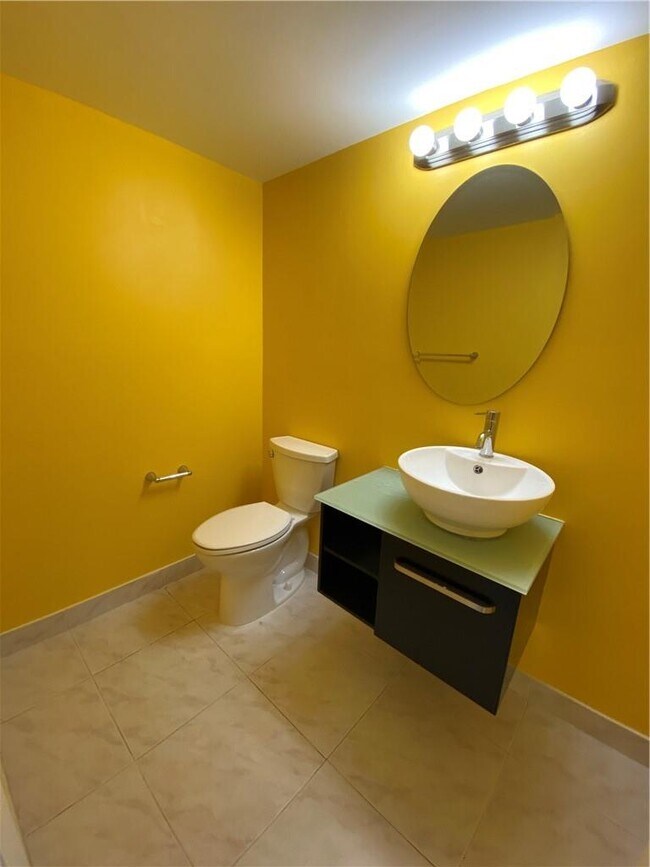 Foto del edificio - 8401 W Sample Rd