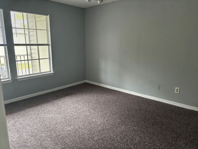 Foto del edificio - 6178 Westgate Dr