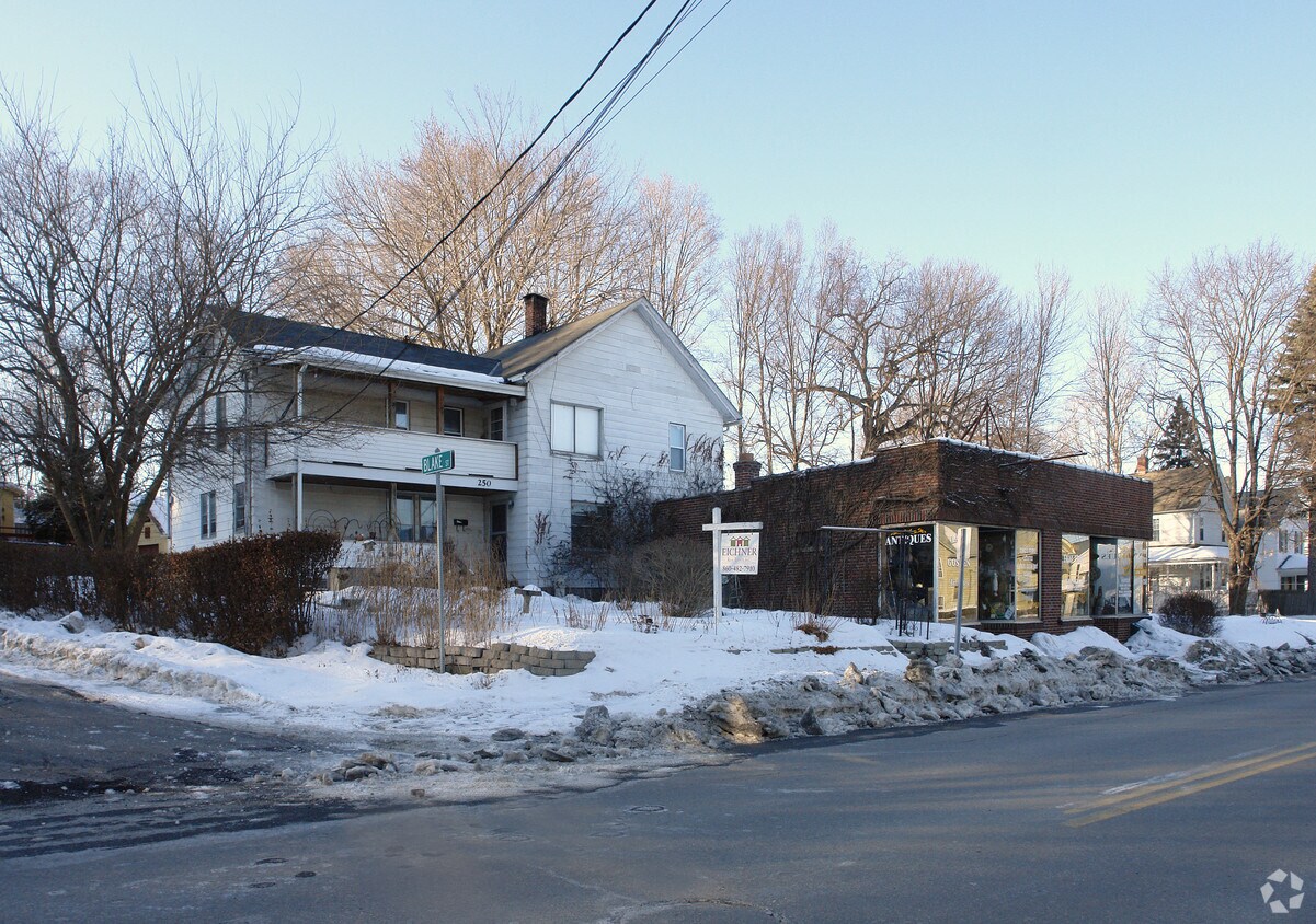 Primary Photo - 250 New Litchfield St