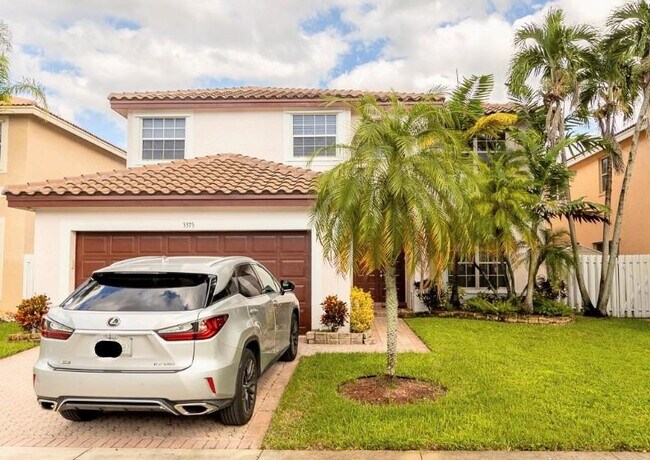 Foto del edificio - 3375 SW 181st Terrace