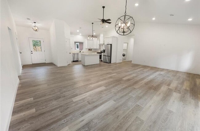 Building Photo - 3 Bedroom 2 Bath Home in Nisswa!