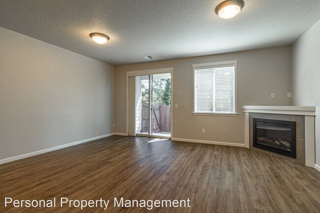 Foto del edificio - 3 br, 2.5 bath House - 11301 NE 14th Court