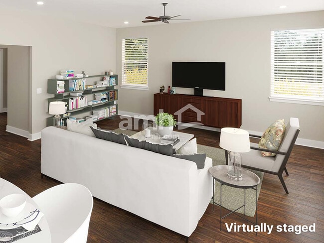 Foto del edificio - 5253 Blue Mountain Dr