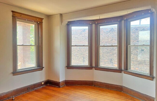 Building Photo - 3227 Jefferson Ave