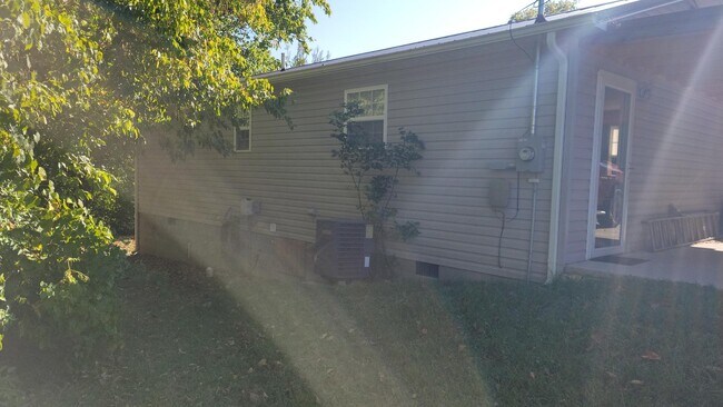 Building Photo - 43 Delsie Martin Rd