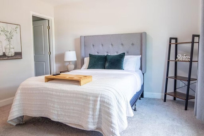 Building Photo - 751 Jacobs Millpond Rd