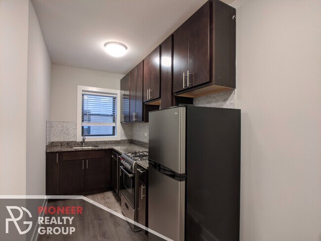 Foto del edificio - 423 W Belden Ave