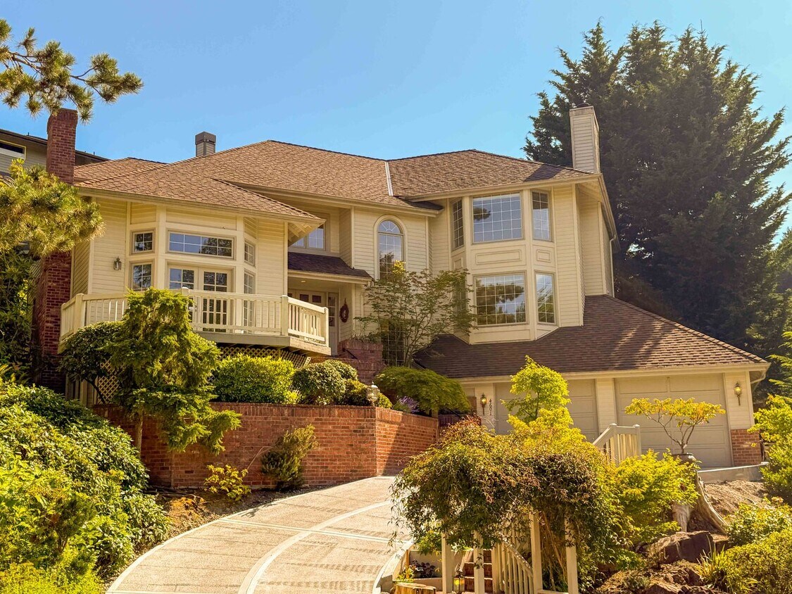 Primary Photo - 4bd/3.25ba Seattle House