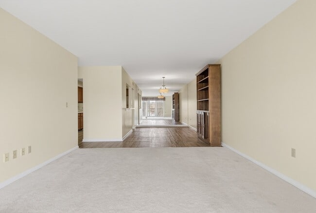 Building Photo - 200 Sanders Ferry Rd