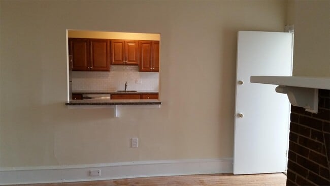 Building Photo - 1612 N Broom St