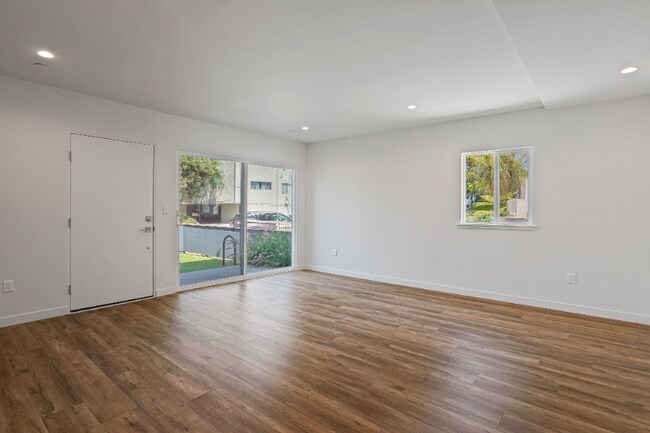 Foto del edificio - 1166 Cochran Ave