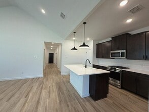 Building Photo - 4723 Bay Vista Dr