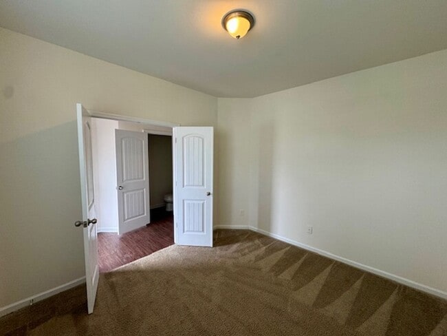 Building Photo - Save $500!* call for details