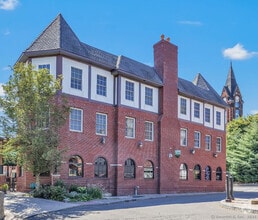 Building Photo - 93 N Main St