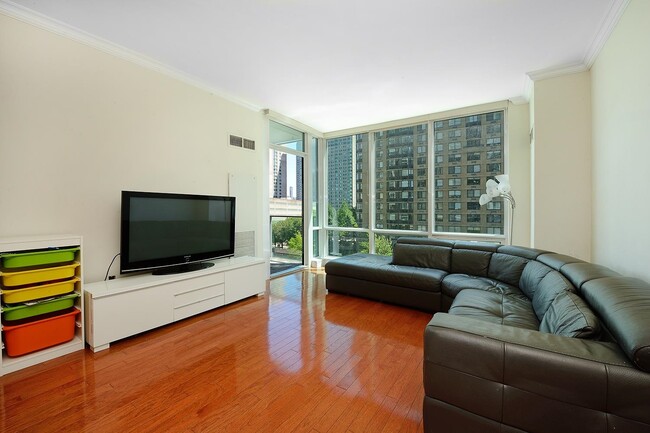 Building Photo - 20 Newport Pkwy