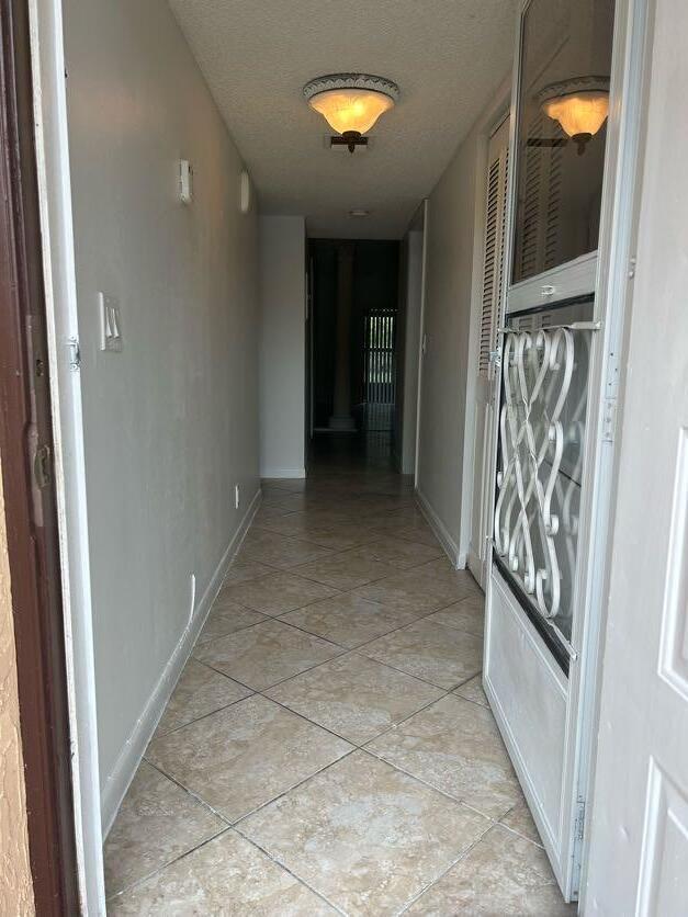 Foto del edificio - 5975 Forest Hill Blvd