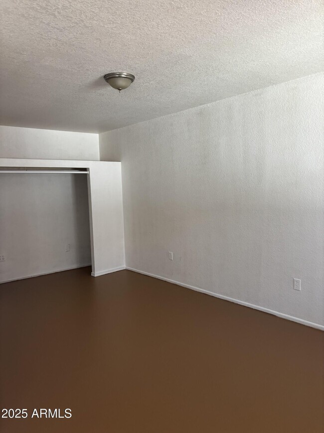 Building Photo - 611 Santa Cruz Dr
