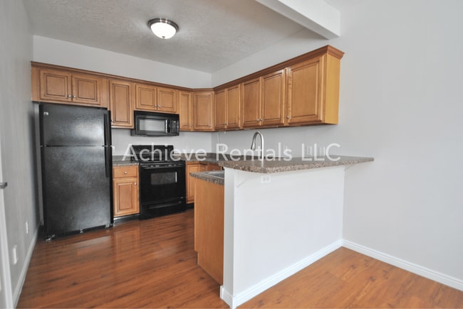 Building Photo - 462 W 1490 N