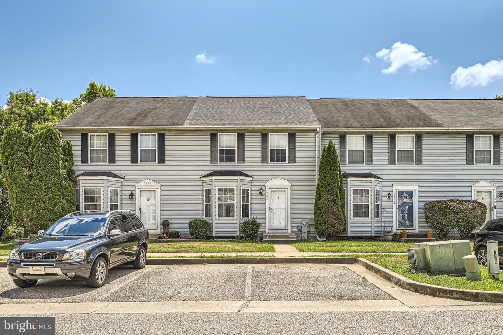 Primary Photo - 7202 Rutherford Green Cir