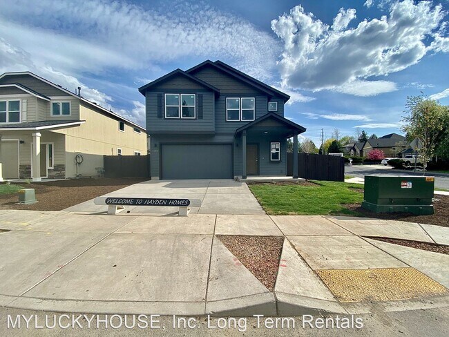 Building Photo - 4 br, 2.5 bath House - 2305 NE Donegon Rd