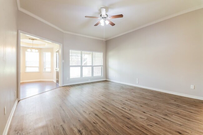 Foto del edificio - 211 Brookhaven Cir