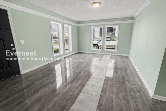 Foto del edificio - 3 Bed/2 Bath with Off-Street Parking / Vouchers Accepted / Available Now!