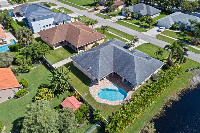 Building Photo - 2999 Dovedale Ct