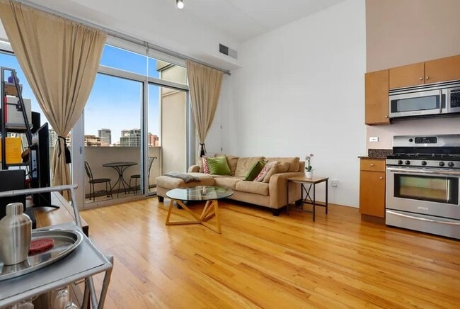 Photo - 630 N Franklin St, Unit 1117 Apartment