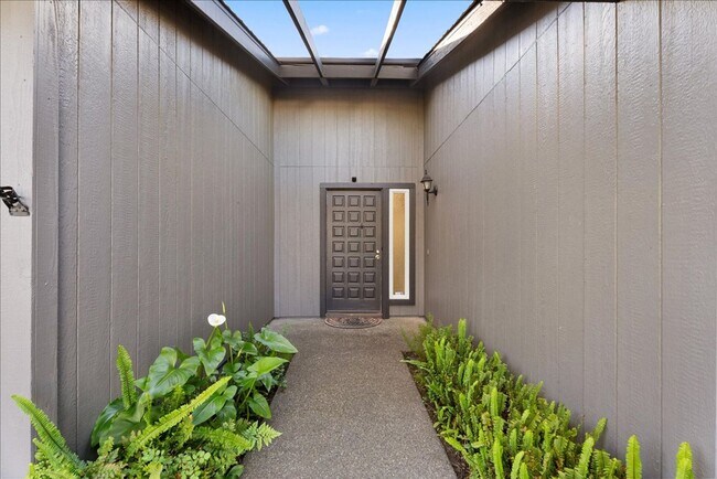 Foto del edificio - 8077 Cornerstone Way