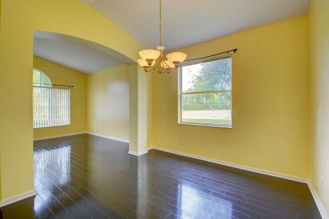 Foto del edificio - 1282 Pebble Ridge Ln