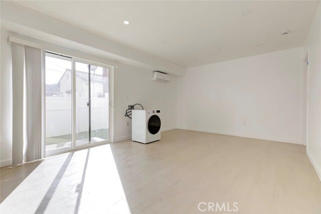 Foto del edificio - 5654 Cartwright Ave