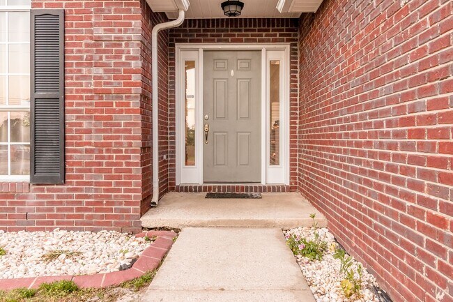 Building Photo - 3/2 with Florida Room in Crestview!