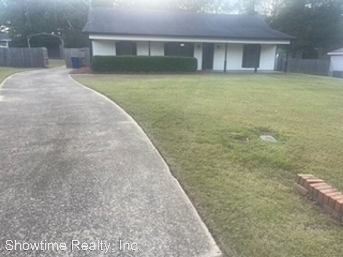 3 br, 2 bath House 135 Lee Rd 966 House Rental in Phenix City, AL