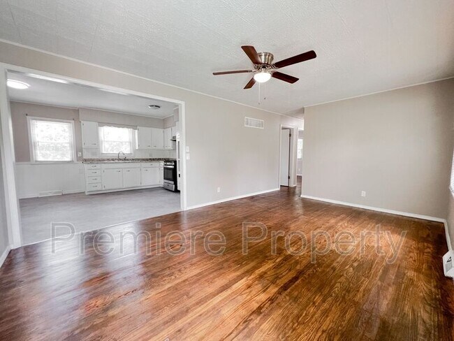 Foto del edificio - 3437 N Poplar Ave