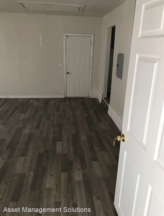 Building Photo - 4 br, 1.5 bath House - 25 Bainbridge Ave.