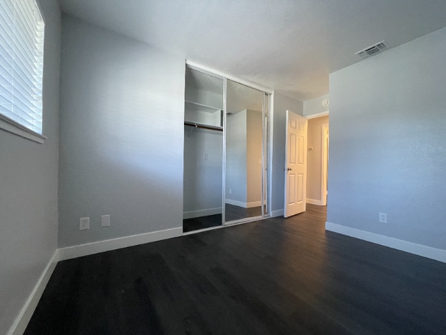 Foto del edificio - 8907 Amerigo Ave