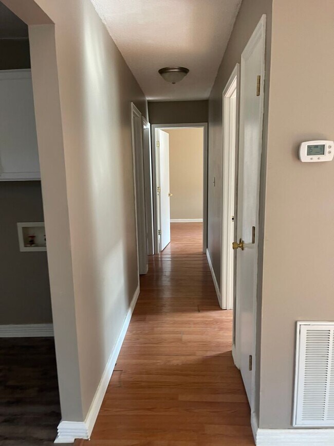 Foto del edificio - 131 hickory hill drive