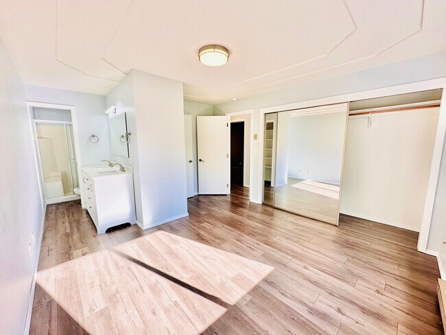 Foto del edificio - 1965 Mission Way S