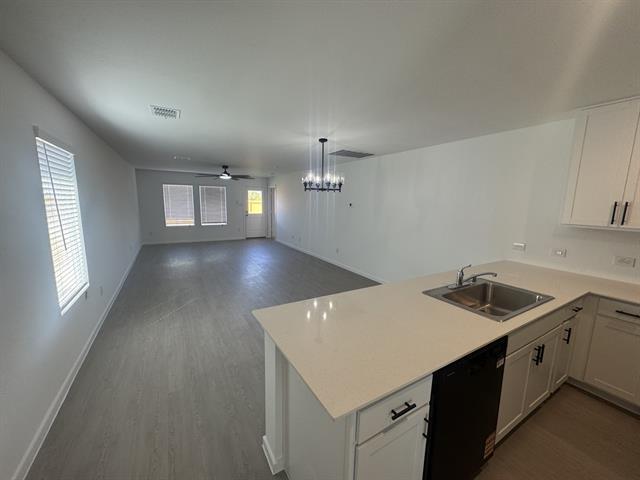 Foto del edificio - 512 Sandhill Crane Ln