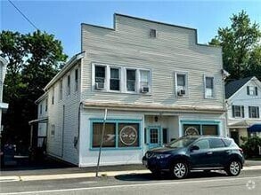 Building Photo - 26 E Main St