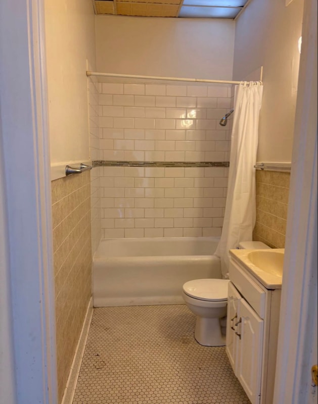 Building Photo - 146 Gooding St